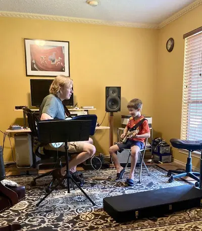 Guitar & Bass lessons in Arlington, Texas. Dwayne Bollmeyer image 1